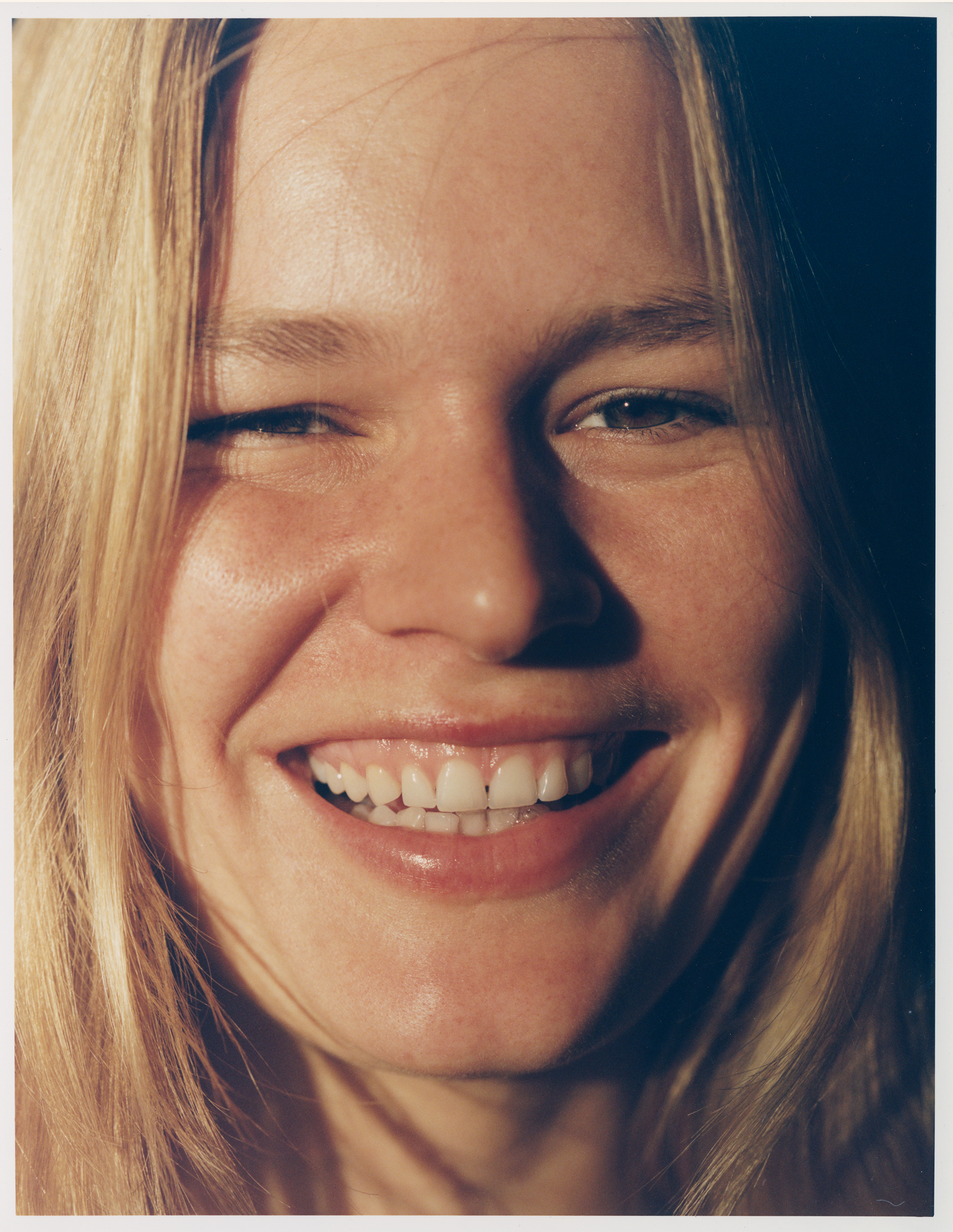 211215_Anna Ewers Zeit 15 Kopie